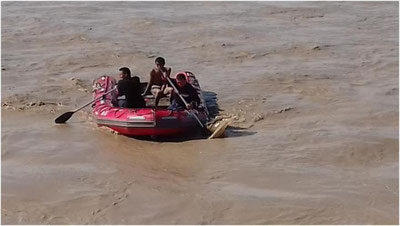 Изрображение 'В АНДИЖАНСКОЙ ОБЛАСТИ СПАСЛИ ЮНОШУ, ОТРЕЗАННОГО ОТ СУШИ'