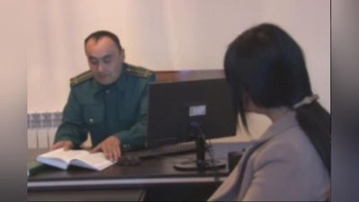 'Namanganda qoidabuzar haydovchi ayolning dugonasi so`roqqa tutildi (video)'ning rasmi