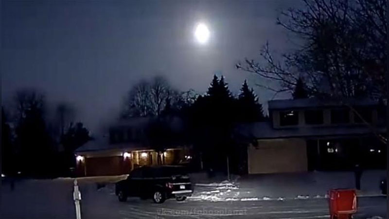 Изрображение 'УПАВШИЙ В США МЕТЕОРИТ ВЫЗВАЛ ЗЕМЛЕТРЯСЕНИЕ (ВИДЕО)'