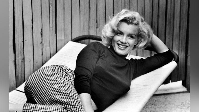 'Merilin Monroning “Oltin globusi” sotildi 'ning rasmi