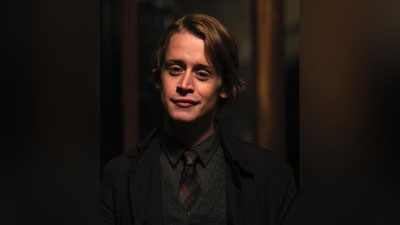 'Ota-onasi bilan sudlashgan mashhurlar 'ning rasmi