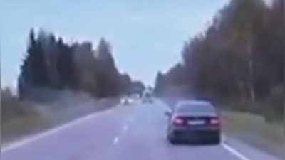 Изрображение 'МОМЕНТ СТРАШНОГО ДТП В ТВЕРСКОЙ ОБЛАСТИ В РОССИИ ПОПАЛ НА ВИДЕО'