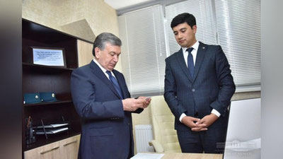 Изрображение 'ПРЕЗИДЕНТ УЗБЕКИСТАНА ОЦЕНИЛ НОВЫЕ ВОДИТЕЛЬСКИЕ ПРАВА'