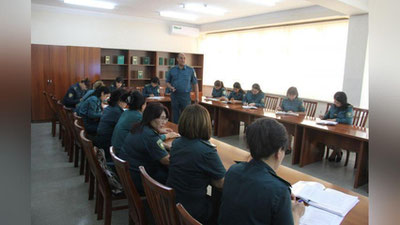 'Xotin-qizlar o`rtasidagi huquqbuzarliklar profilaktikasi  uchun mas`ul xodimlarga seminar-treninglar o`tkazilmoqda 'ning rasmi