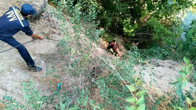 Изрображение 'В ТАШКЕНТЕ СПАСАТЕЛИ ВЫТАЩИЛИ МУЖЧИНУ, УПАВШЕГО С КРУТОГО СКЛОНА В КАНАЛ '