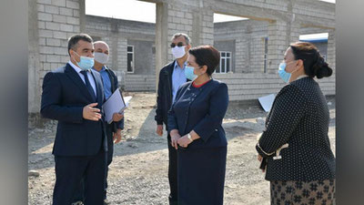 'Senat Raisi To`raqo`rg`ondagi qator ob`ektlar faoliyati bilan tanishmoqda (foto)'ning rasmi