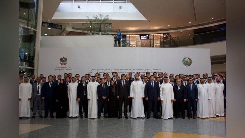 Изрображение 'ПРАВИТЕЛЬСТВЕННАЯ ДЕЛЕГАЦИЯ ПРОВОДИТ ВСТРЕЧИ В ОАЭ (ФОТО)'