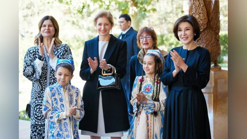 Изрображение 'В Ташкенте прошла встреча первых леди Узбекистана и Италии'