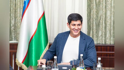 'Otabek Umarov Triatlon Federasiyasi va Aralash jang san`ati Assosiasiyasi rahbari lavozimini tark etdi'ning rasmi