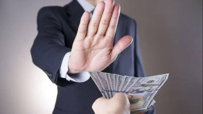 'Qorako`lda kreditni tezroq chiqarib berish uchun bank boshqaruvchisiga pora bermoqchi bo`lgan shaxs qo`lga tushdi'ning rasmi