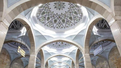 'Toshkent metropoliteni 42 yoshga to`ldi'ning rasmi