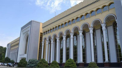 'Italiya Respublikasida bo`lib turgan O`zbekiston Respublikasi fuqarolari diqqatiga'ning rasmi