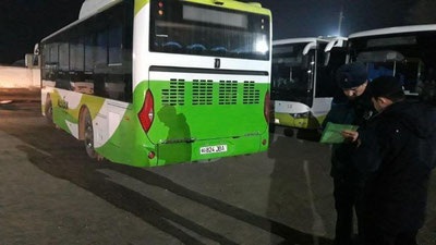 'Qoidani buzgan “Asia star” va “ISUZU” avtobuslari hamda “Cobalt” engil avtomashinasi haydovchilari jarimaga tortildi'ning rasmi