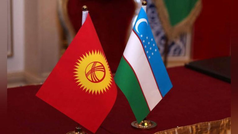 'Сооронбай Жээнбеков таъзия изҳор этди'ning rasmi