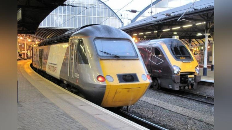 'Angliyada yo`lovchi poezdi o`z yo`nalishini yo`qotib, adashib qoldi'ning rasmi