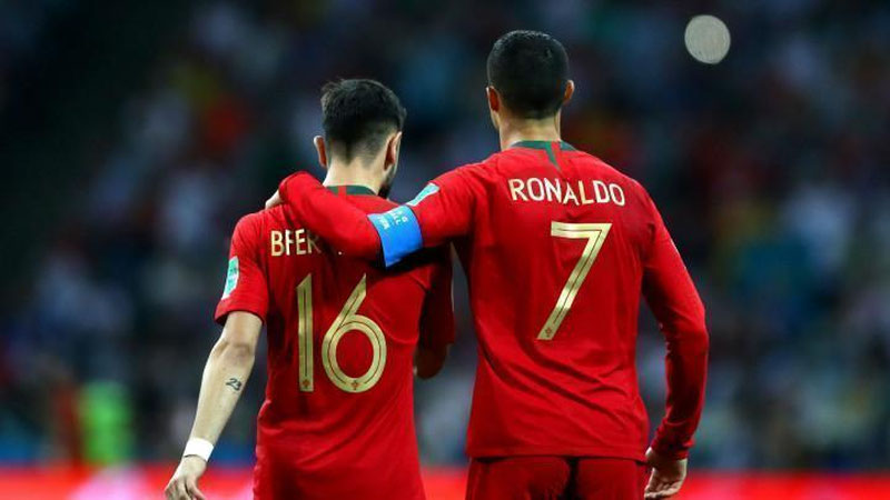 'Brunu Fernandesh Ronalduning shevasi haqida gapirdi'ning rasmi