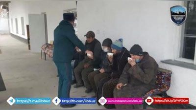 Изрображение 'В ГУВД призвали не проходить мимо замерзающих бездомных людей'