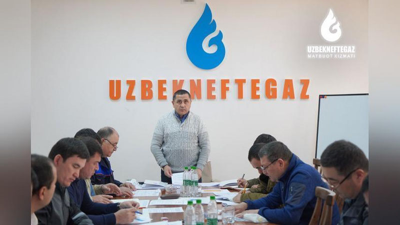 '“Ўзбекнефтгаз”: Бошқарув раиси бошчилигида Қашқадарёдаги махсус штабда геология-қидирув ишлари муҳокамасига доир сайёр йиғилиш ўтказилди (Фото)'ning rasmi