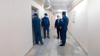 'Ombudsman vakili Xorazmdagi tergov hibsxonasini o`rgandi'ning rasmi