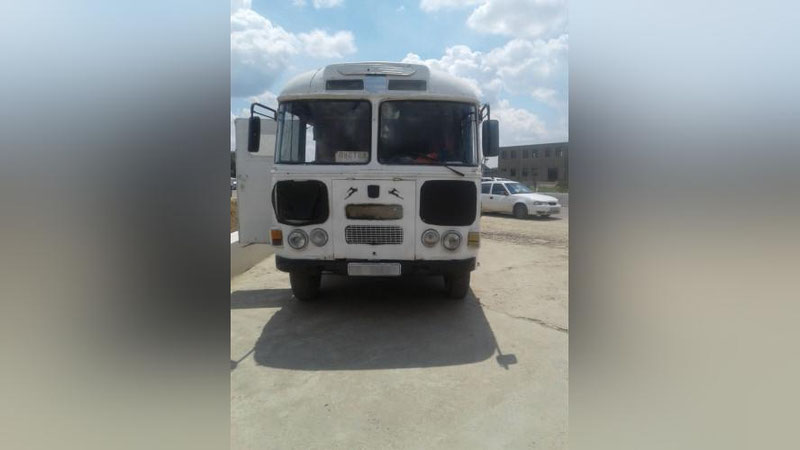 'Mast haydovchi taksi to`xtatayotgan piyodani urib ketdi'ning rasmi