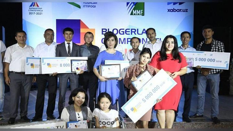 'O`zbekistonning eng yaxshi blogeri 15 mln so`m pul mukofoti bilan taqdirlandi 'ning rasmi