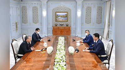 Изрображение 'Шавкат Мирзиёев принял Премьер-министра Кыргызстана Улукбека Марипова'