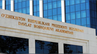 'Davlat boshqaruvi akademiyasida ichki va tashqi siyosatning ustuvor yo`nalishlariga bag`ishlangan davra suhbati bo`lib o`tdi'ning rasmi