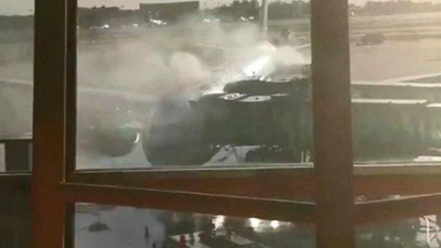 Изрображение 'В аэропорту Пекина вспыхнул пассажирский самолет (видео)'