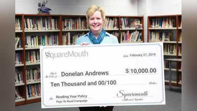 'Mayda harflarni o`qiy olgan o`qituvchi 10 ming dollarga ega bo`ldi 'ning rasmi