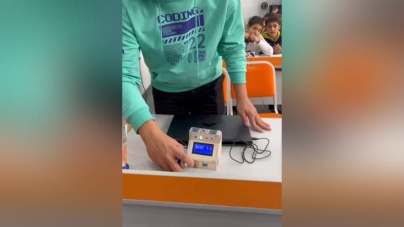 Изрображение 'В Ташкенте школьник разработал устройство, отправляющее SMS в случае утечки углекислого газа'