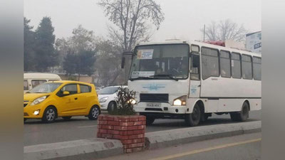 'Andijonda avtobus qatnovlari to`xtab qolgan yo`nalishlar qayta tiklanmoqda'ning rasmi