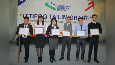 'Yoshlar ittifoqi 7 nafar talabaning to`lov shartnoma pullarini to`lab berdi'ning rasmi