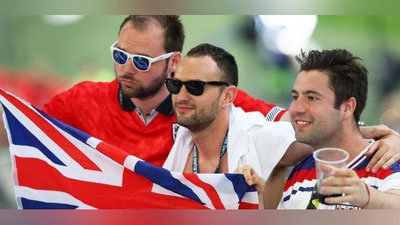 'UzAirways britaniyalik futbol ishqibozlarini JCh chorak finali o`yiniga olib boradi'ning rasmi