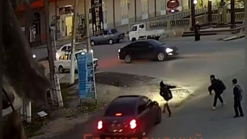 Изрображение 'В Самаркандской области водитель Gentra сбил школьника и уехал (видео)'