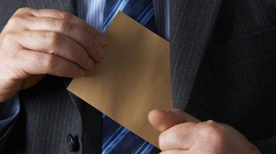 'Andijon viloyati uy-joy kommunal xo`jaligi bosh boshqarmasi iqtisodchisi jinoyat ustida ushlandi'ning rasmi