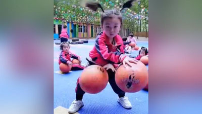 'Mitti basketbolchi ijtimoiy tarmoqlarda mashhur bo`ldi (Video) 'ning rasmi