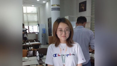 'Чжоу Янг Минг: ўзбек бахшичилигидан хитойликлар баҳраманд бўлишади 'ning rasmi