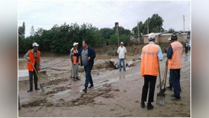 Изрображение 'СМИ: СЕЛЬ В КИТАБЕ ЗАТОПИЛ СОТНИ ДОМОВ И СМЫЛ 12 МОСТОВ'