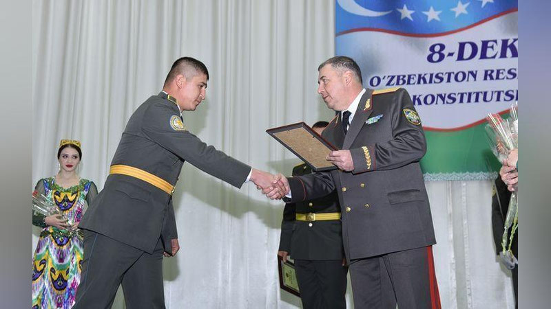 'Mudofaa vazirligi tizimida ham Konstitusiyaning 26 yilligi keng nishonlanmoqda'ning rasmi