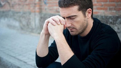 Изрображение 'ИЗ ПИСЕМ ЧИТАТЕЛЕЙ: В ПОГОНЕ ЗА ДЕНЬГАМИ И ЛОЖНОЙ ВЕРОЙ ПОТЕРЯЛ СЕМЬЮ'