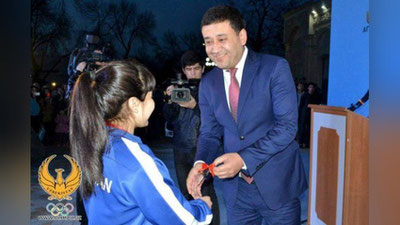 'Умид Аҳмаджонов байрам муносабати билан ўзбекистонлик спортчи хотин-қизларга табрик йўллади'ning rasmi