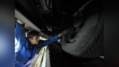 Изрображение 'ТЕХОСМОТР ГРУЗОВИКОВ БУДЕТ ДОРОЖЕ ОБХОДИТЬСЯ ВЛАДЕЛЬЦАМ'