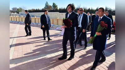 'Грузия парламенти раиси Ислом Каримов қабрини зиёрат қилди'ning rasmi