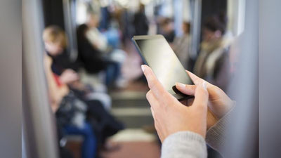 Изрображение 'На двух станциях ташкентского метро заработала мобильная связь'