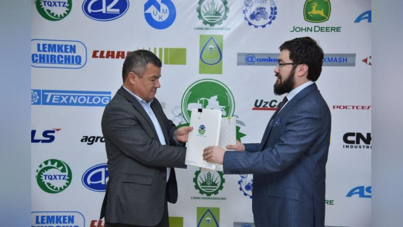 'Promzona kompaniyasi “O`zagrotexsanoatxolding” ning ilk rasmiy dileri bo`ldi'ning rasmi