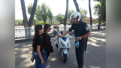 'Тошкент шаҳар ИИББ томонидан Ўзбекистон байроғи акс этган ленталар тарқатилмоқда (фото)'ning rasmi