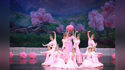 Изрображение 'ВПЕРВЫЕ НА СЦЕНЕ ТЕАТРА ИМЕНИ НАВОИ: СОЛЬНЫЙ КОНЦЕРТ АНСАМБЛЯ «ТУМОР»'