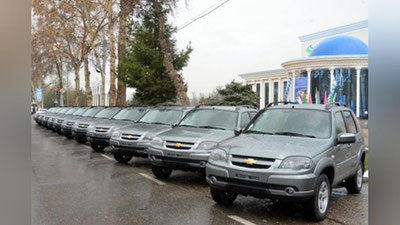 'Samarqandda barcha tuman hokim o`rinbosarlariga avtomashina berildi'ning rasmi