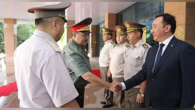 'O`zbekiston va Qirg`iziston Mudofaa vazirliklari harbiy hamkorlik rejasini imzoladi 'ning rasmi