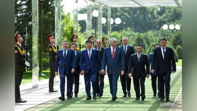 Изрображение 'Президент Узбекистана принял глав МВД стран СНГ'